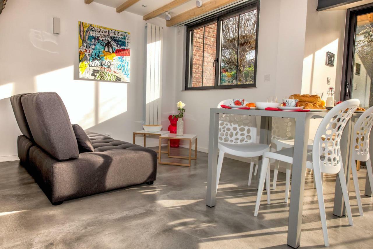 The Tiny House Villa องเฟลอร์ ภายนอก รูปภาพ