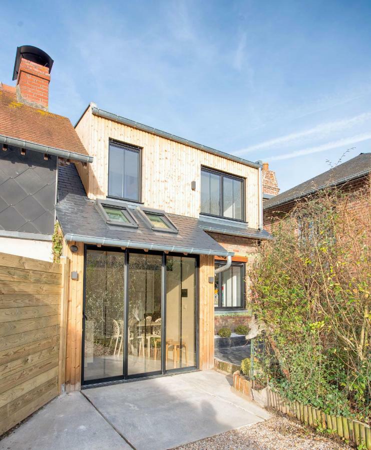 The Tiny House Villa องเฟลอร์ ภายนอก รูปภาพ